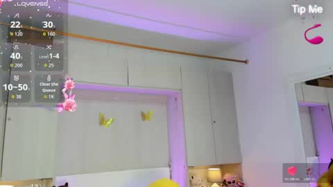 lilywhitee1 online show from 06/21/26, 04:04