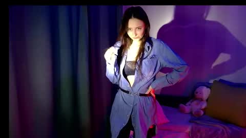 LilyXSky online show from 12/10/24, 12:49