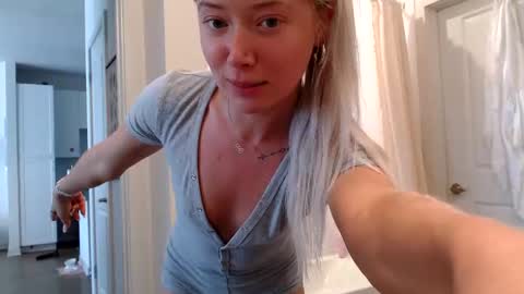 Lily Monroe online show from 10/12/25, 07:02
