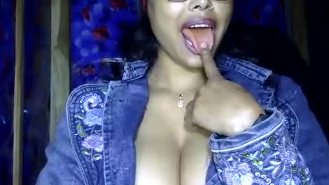 limaakter246618 online show from 02/15/26, 09:55