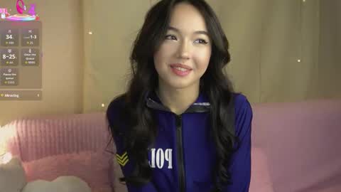 Lin Use menu to play with me  online show from 12/22/25, 09:23