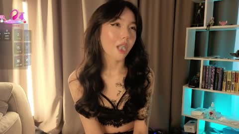 Lin Use menu to play with me  online show from 03/29/26, 08:36