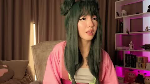 Lin Use menu to play with me  online show from 04/14/26, 09:15