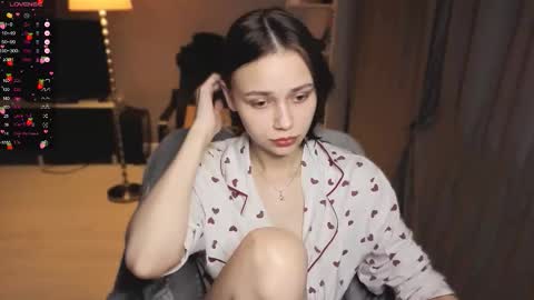 Scarlet online show from 03/19/26, 10:36