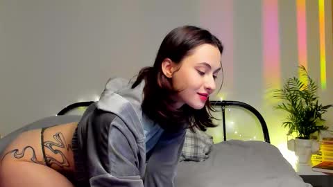 Lina -  online show from 12/20/25, 07:43