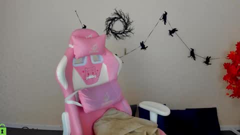 LINA online show from 11/10/25, 01:04