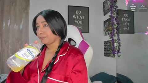 LINA SANCHEZ online show from 12/16/24, 02:27