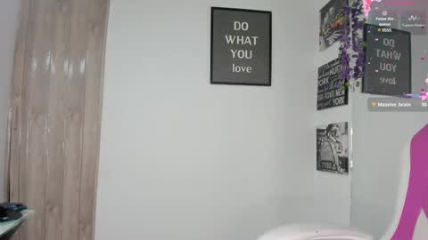 LINA SANCHEZ online show from 01/06/25, 02:47