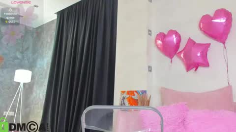Snapshot of lina_smilee chatting on 05/27/26, 01:57 Lina online show from 05/27/26, 01:57