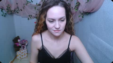 Snapshot of lina_star_s chatting on 12/15/24, 08:08 Lina online show from 12/15/24, 08:08