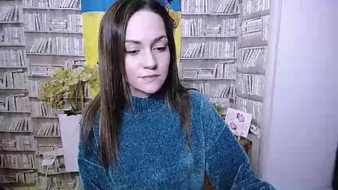 Lina online show from 10/27/25, 07:12