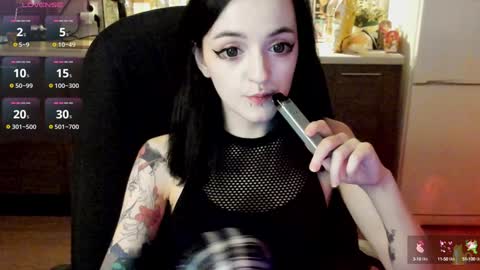 Lina 3  1715622743 online show from 01/01/25, 03:57