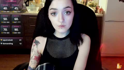 Lina 3  1715622743 online show from 01/04/25, 06:19