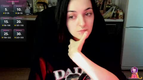 Lina 3  1715622743 online show from 02/06/25, 07:45