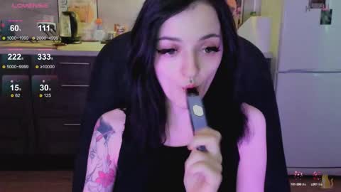 Lina 3  1715622743 online show from 10/04/25, 06:33