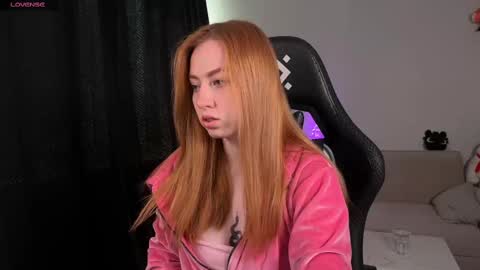 Snapshot of lina_witch chatting on 09/27/25, 11:04 lina online show from 09/27/25, 11:04