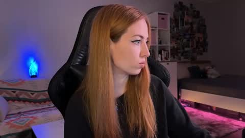 Snapshot of lina_witch chatting on 10/15/25, 11:54 lina online show from 10/15/25, 11:54