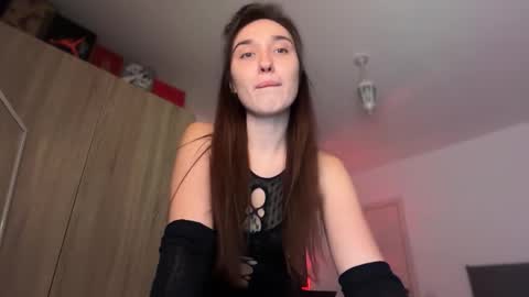 Lina online show from 10/23/25, 09:02