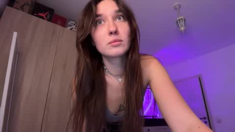 Lina online show from 10/25/25, 05:19