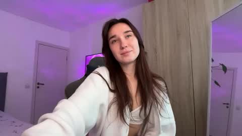 Lina online show from 11/06/25, 07:53