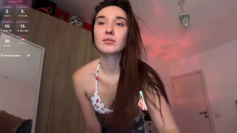 Lina online show from 11/11/25, 05:46