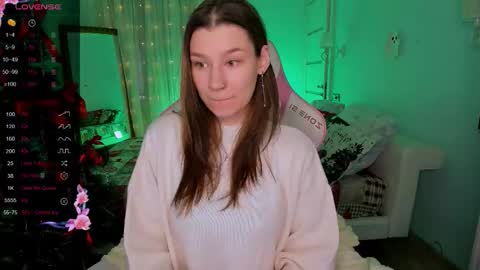 Lina online show from 12/17/25, 08:20