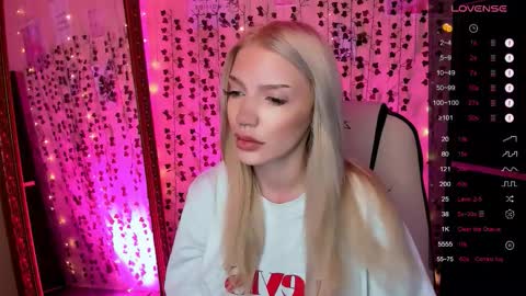 Lina online show from 03/31/26, 02:35