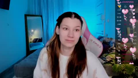 Lina online show from 05/17/26, 06:33
