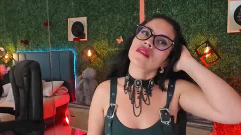 Lina  online show from 03/06/26, 11:28