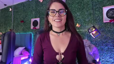 Lina  online show from 04/11/26, 11:36