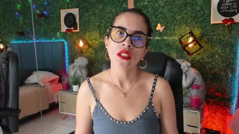 Lina  online show from 05/15/26, 11:28