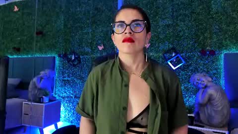 Lina  online show from 07/18/26, 11:36