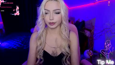 I am Lina online show from 01/31/26, 07:45