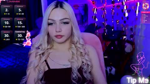 I am Lina online show from 03/04/26, 10:10