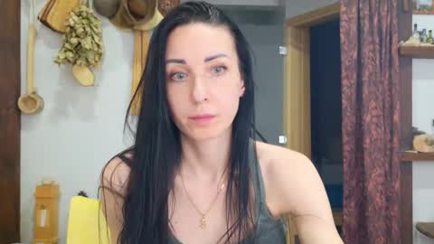 LinaLivee online show from 04/10/26, 07:18