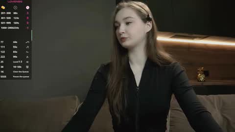 Lina online show from 11/27/25, 05:15