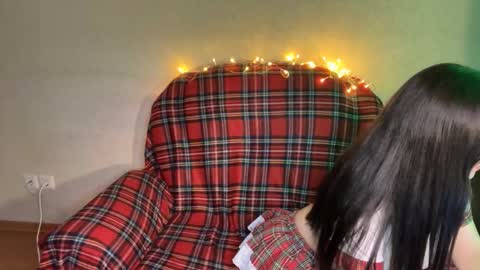 Nicolas and Lina online show from 11/30/25, 05:06