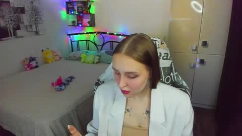 Lina online show from 04/25/26, 10:07