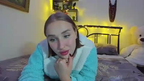 Lina online show from 07/14/26, 09:42