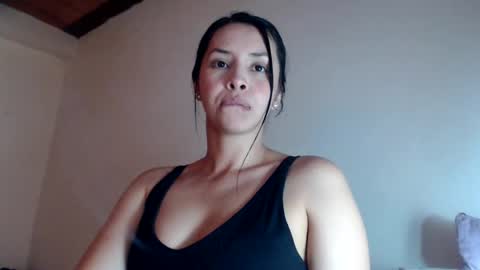 Lina online show from 10/30/25, 04:36
