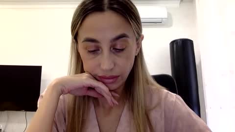 linavora online show from 02/03/26, 11:59