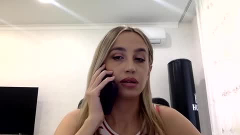 linavora online show from 02/17/26, 12:12