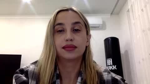 linavora online show from 03/04/26, 03:18