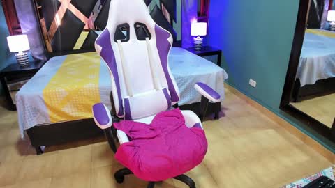  Linda  online show from 01/25/25, 12:27