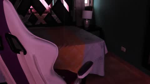  Linda  online show from 01/26/25, 04:09