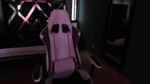  Linda  online show from 03/04/25, 09:22