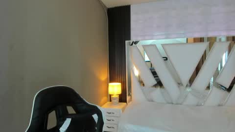  Linda  online show from 04/19/26, 01:43