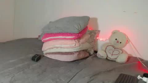Snapshot of linda_581 chatting on 05/26/26, 02:51 linda online show from 05/26/26, 02:51
