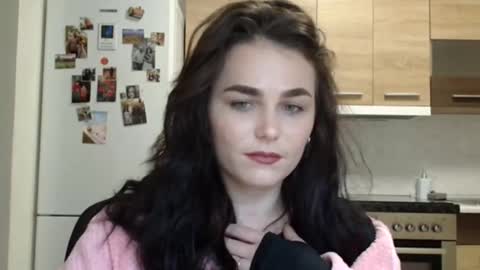 Linda online show from 11/26/25, 08:54