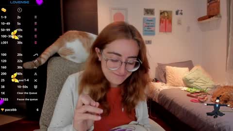 Giggles  online show from 12/03/24, 11:02